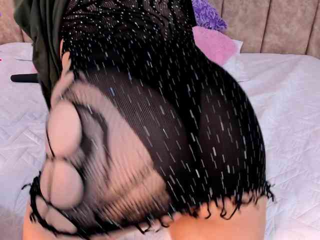 -Alisha webcam