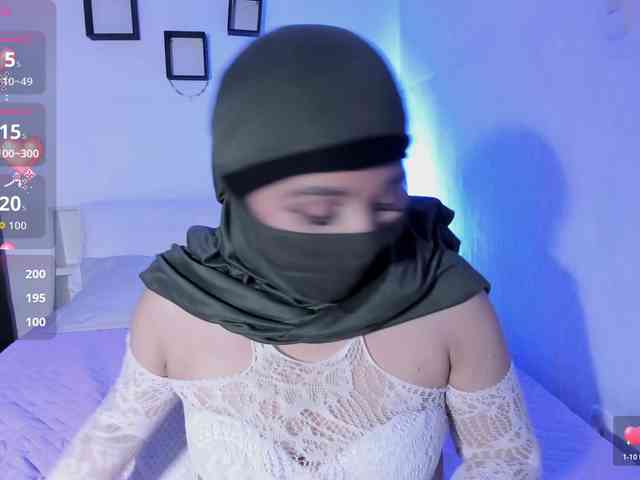 -Alisha webcam