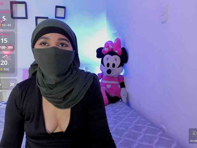 -Alisha webcam