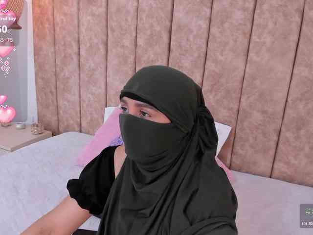 -Alisha webcam