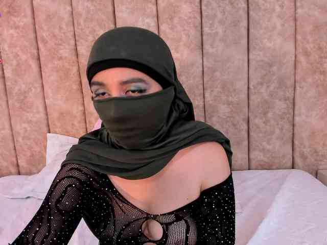 -Alisha webcam