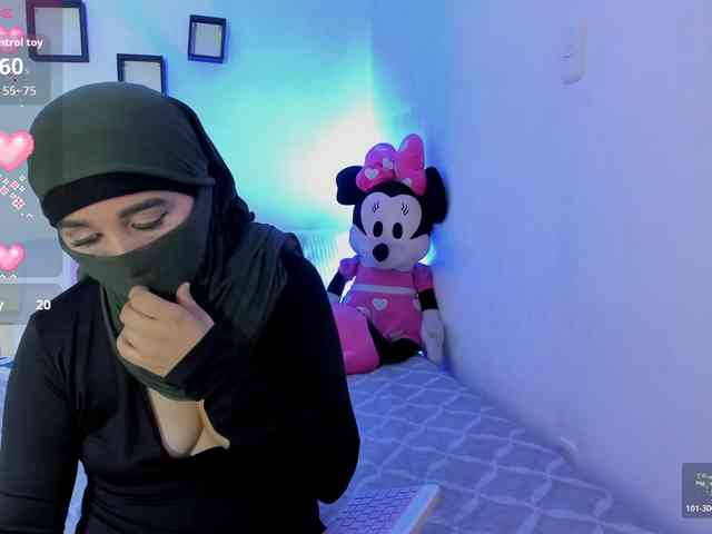 -Alisha webcam