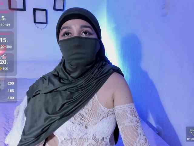 -Alisha webcam