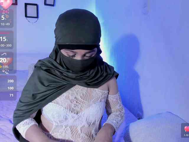 -Alisha webcam
