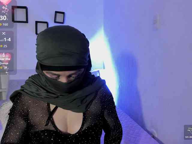 -Alisha webcam