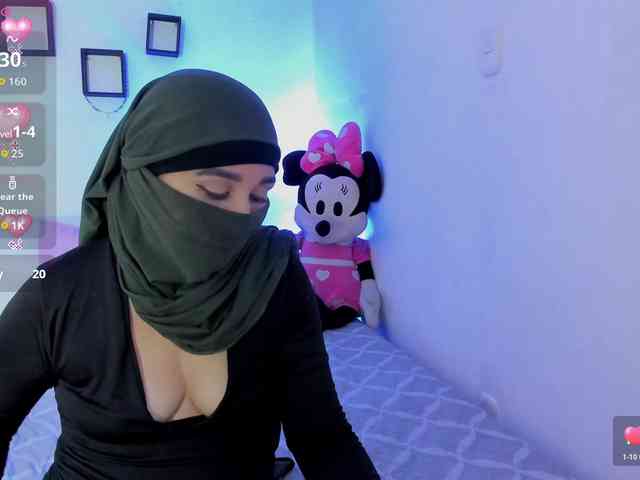 -Alisha webcam