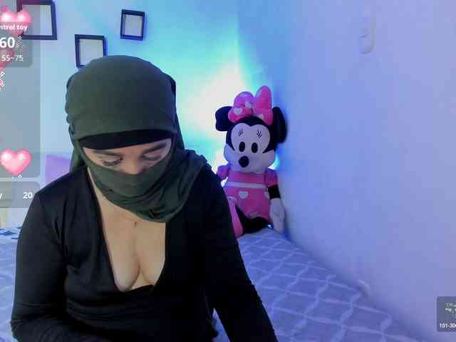 -Alisha webcam