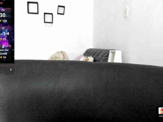 -Alisha webcam