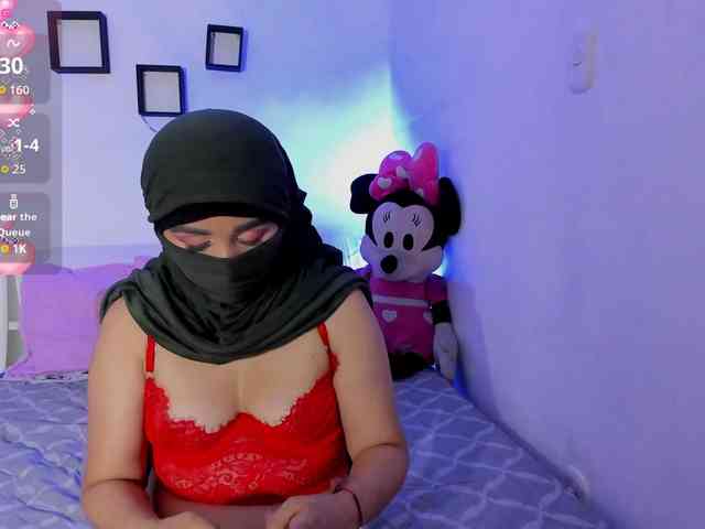 -Alisha webcam
