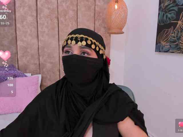 -Alisha webcam