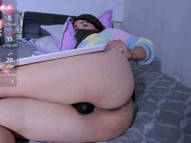 -Alisha webcam