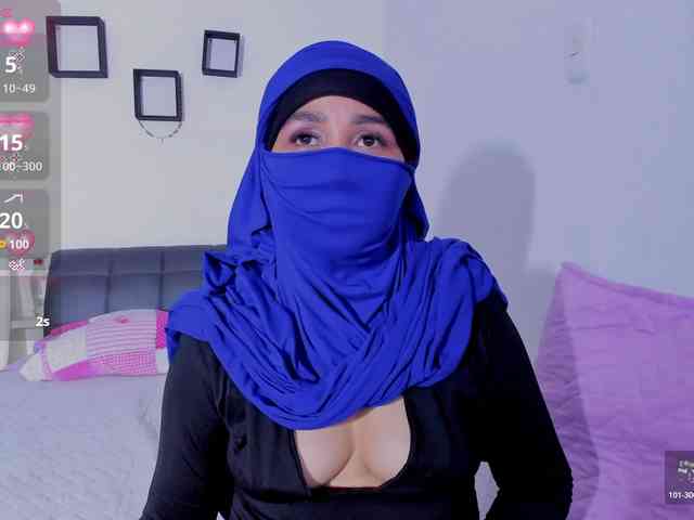 -Alisha webcam