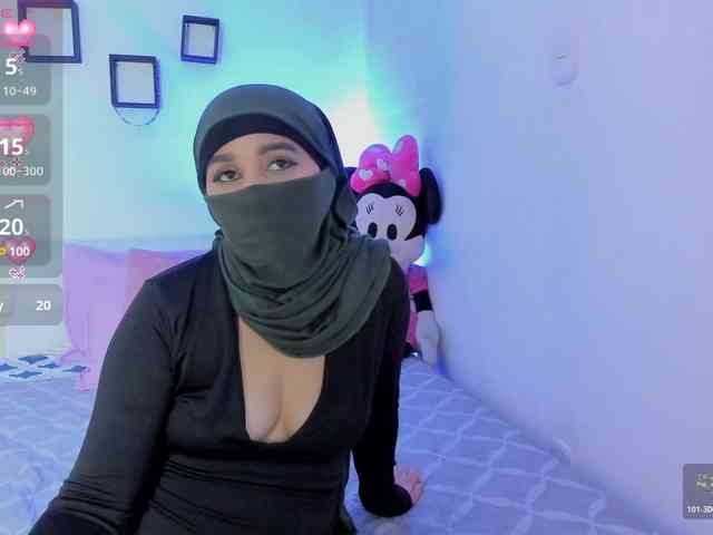 -Alisha webcam