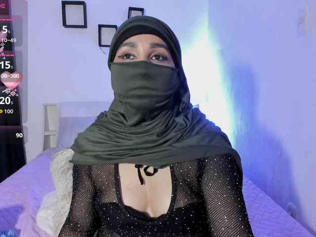 -Alisha webcam