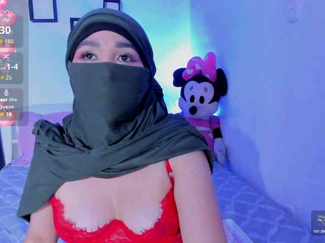 -Alisha webcam