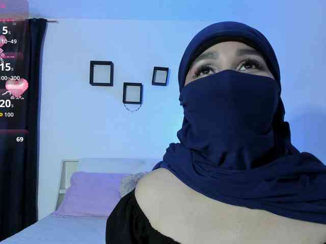 -Alisha webcam