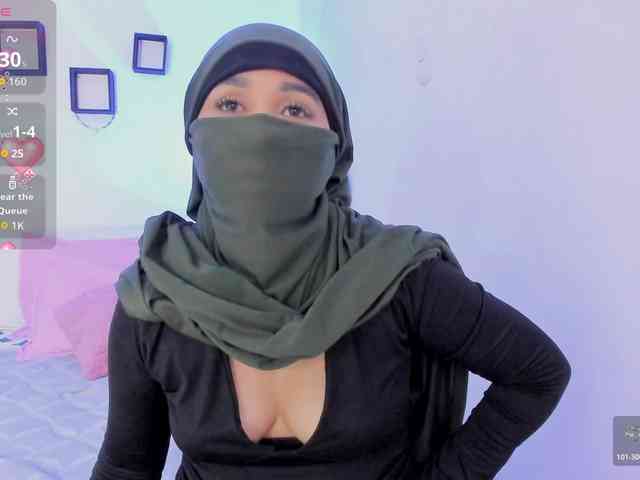 -Alisha webcam