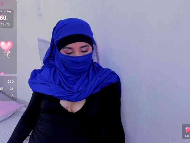 -Alisha webcam