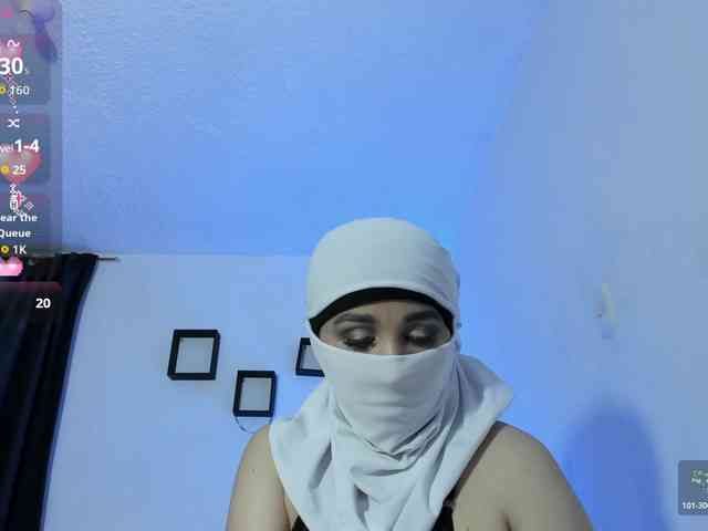 -Alisha webcam