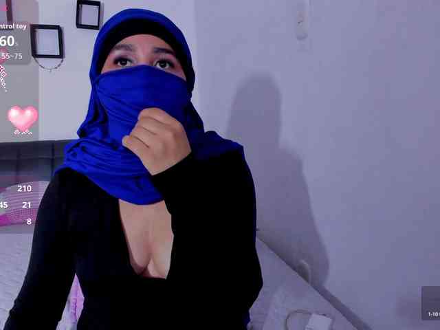 -Alisha webcam