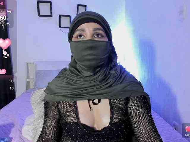 -Alisha webcam