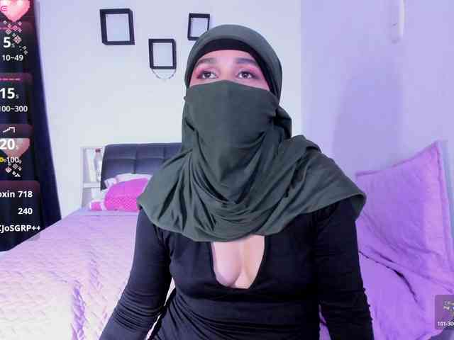 -Alisha webcam