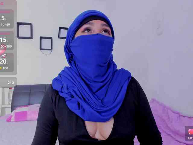 -Alisha webcam