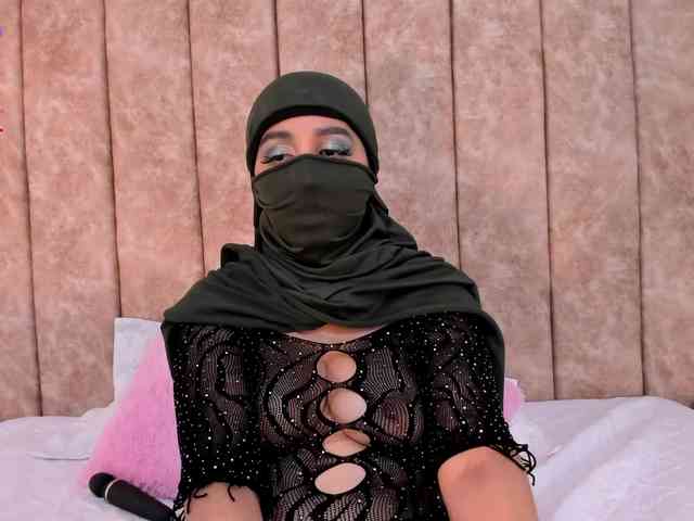 -Alisha webcam