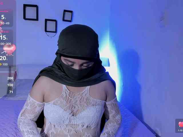 -Alisha webcam