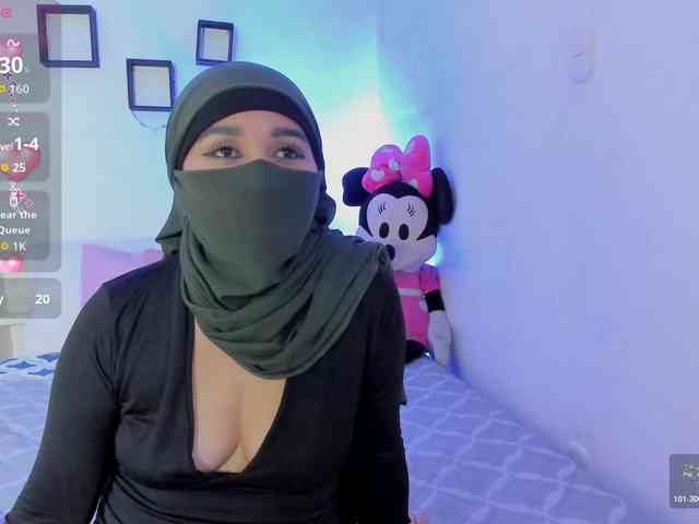 -Alisha webcam