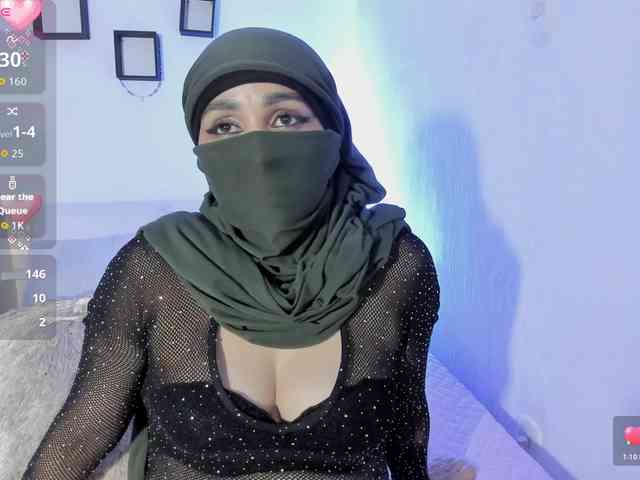 -Alisha webcam