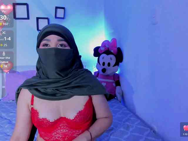 -Alisha webcam