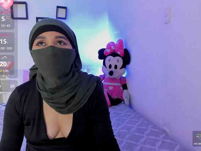 -Alisha webcam