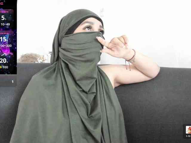 -Alisha webcam
