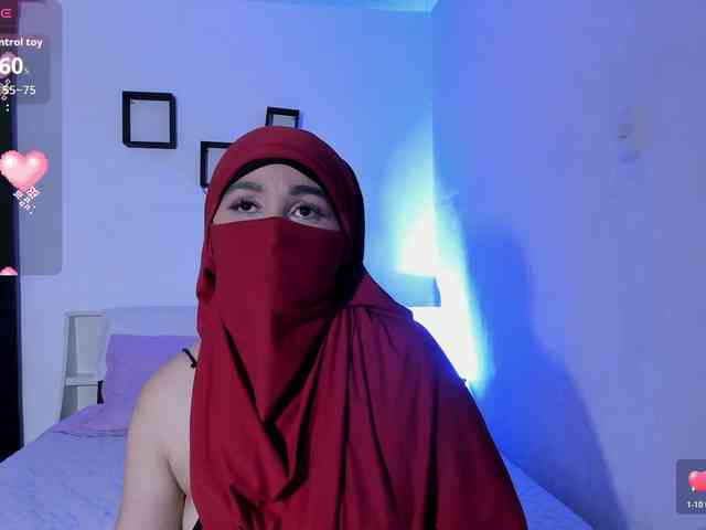 -Alisha webcam