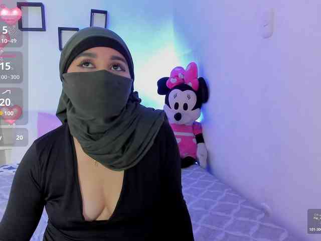-Alisha webcam