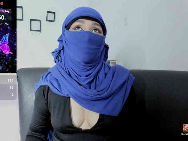 -Alisha webcam