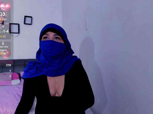 -Alisha webcam