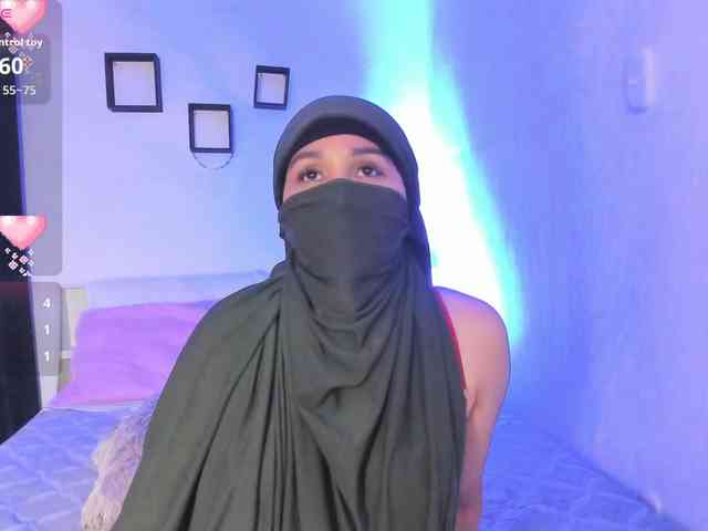 -Alisha webcam