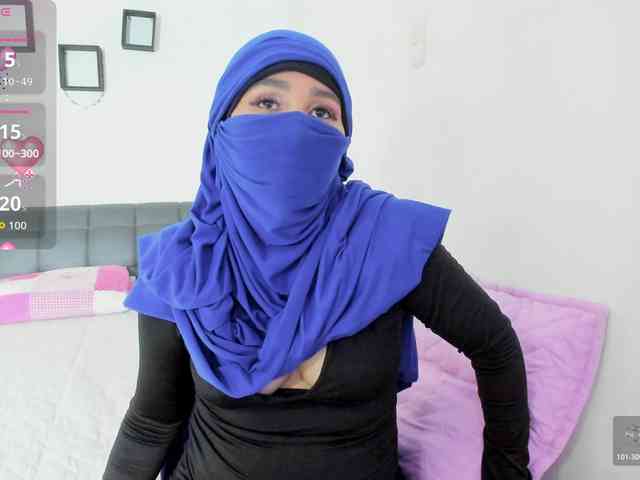 -Alisha webcam