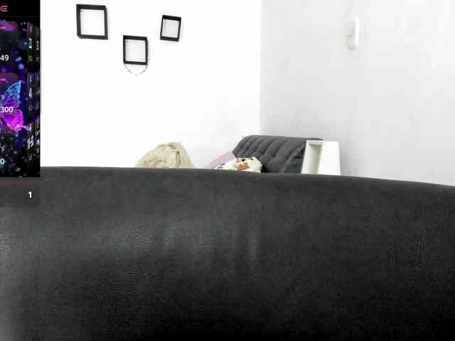 -Alisha webcam
