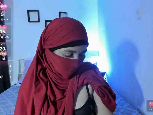 -Alisha webcam
