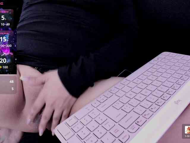 -Alisha webcam