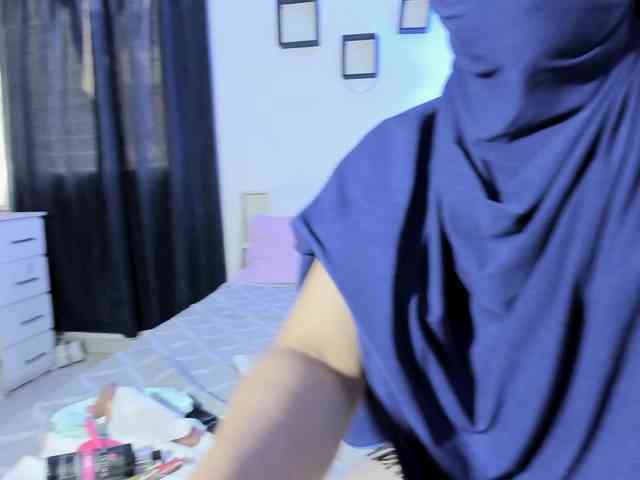 -Alisha webcam