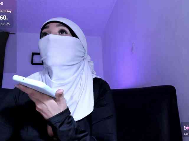 -Alisha webcam