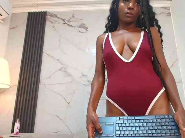 Модель: MelaniePatton