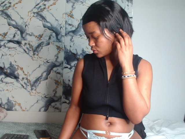 AshleyT255 live cam on BongaCams