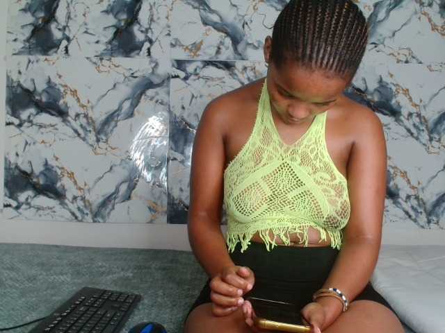 AshleyT255 live cam on BongaCams