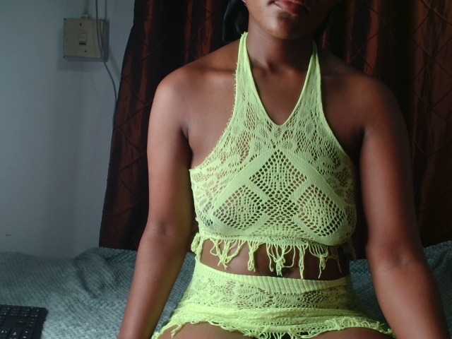 AshleyT255 live cam on BongaCams