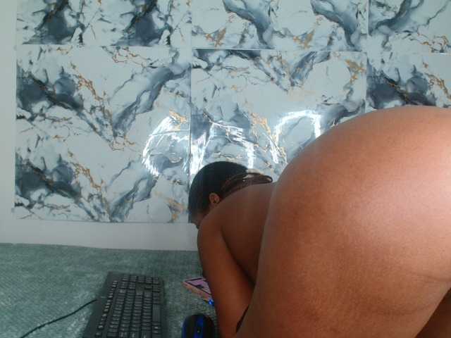 AshleyT255 live cam on BongaCams